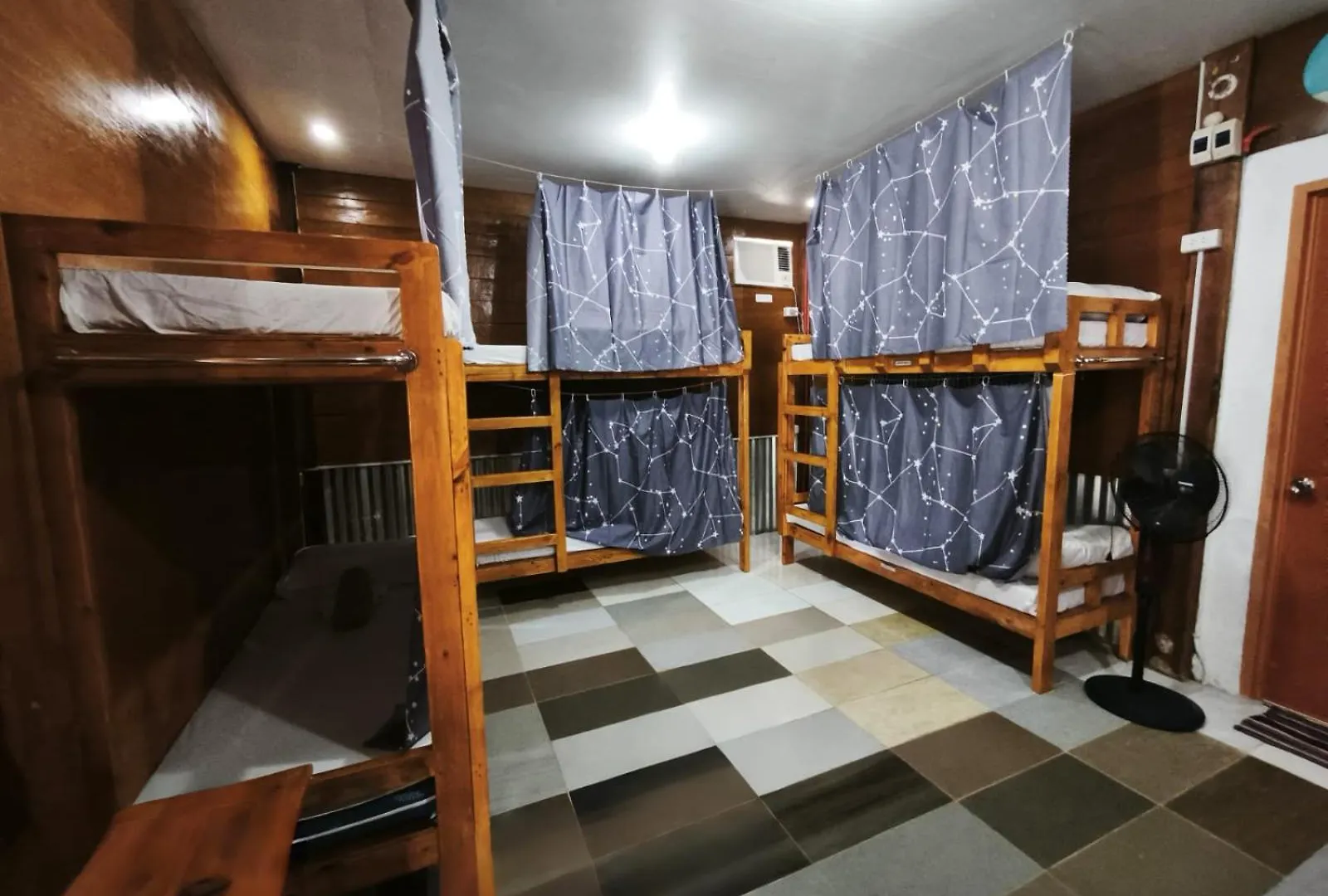 Eyy Hostel Panglao Philippines